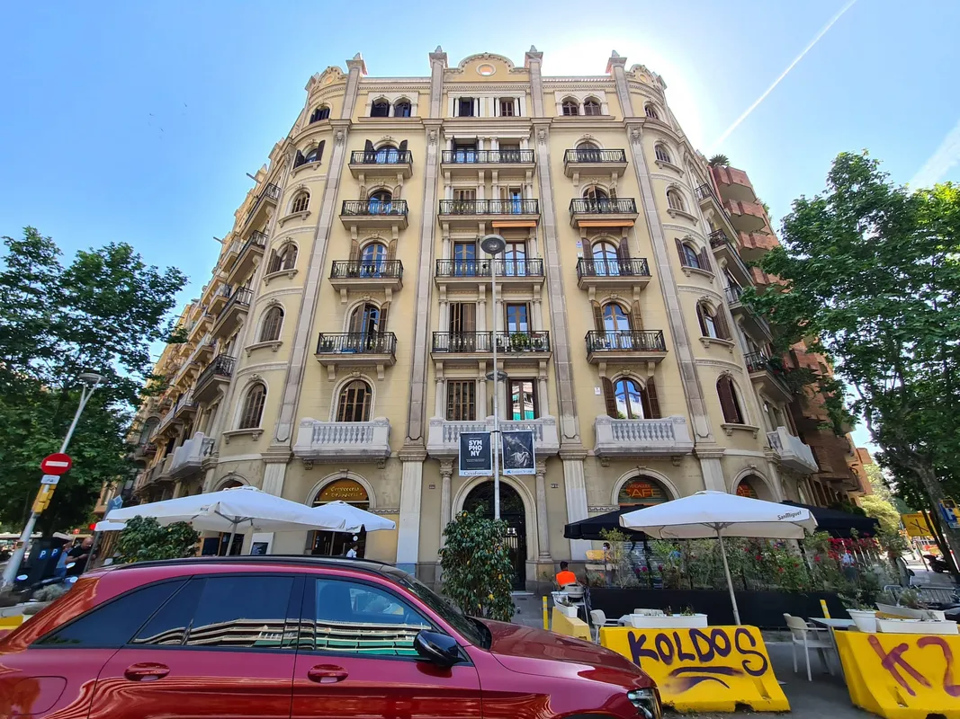 Provença 292 — 5